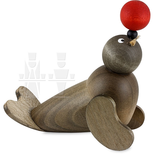 Seal Robbi with red ball