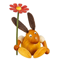 Hase gelb mit Blume sitzend 7 cm